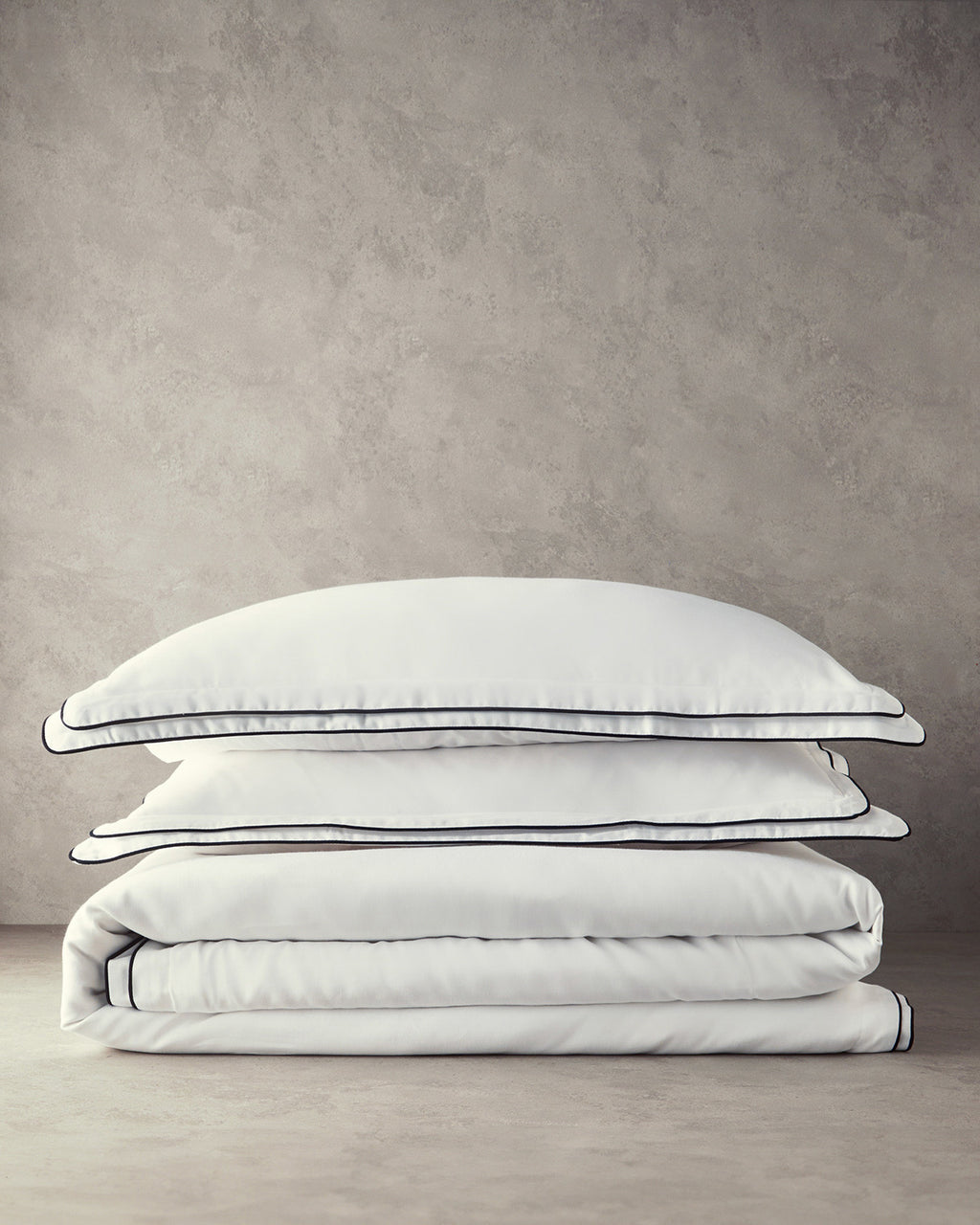 Gleam Binding Cotton Satin Double Size Duvet Cover Set 200x220 cm White - Navy Blue (view 5)
