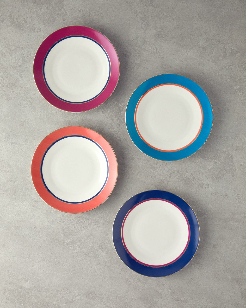 Bone Porcelain Serving Plate 25 cm - Fuchsia (view 3)