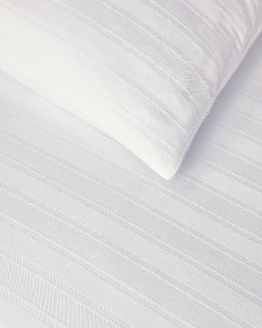 Lior Striped Cotton Satin Double Size Duvet Cover Set 200x220 cm White (view 4)