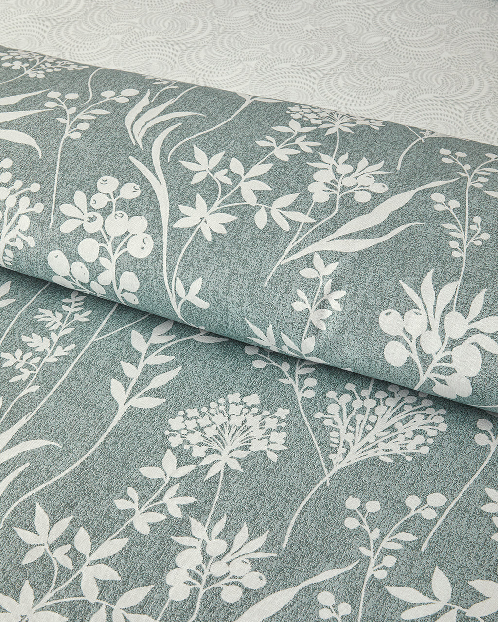 Spring Leaves Crêpe Duvet Cover Set Green (view 3)