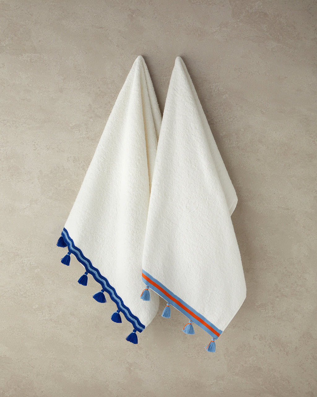 Colory Tuft Cotton Fringed Face Towel 50x80 cm Ecru (view 3)