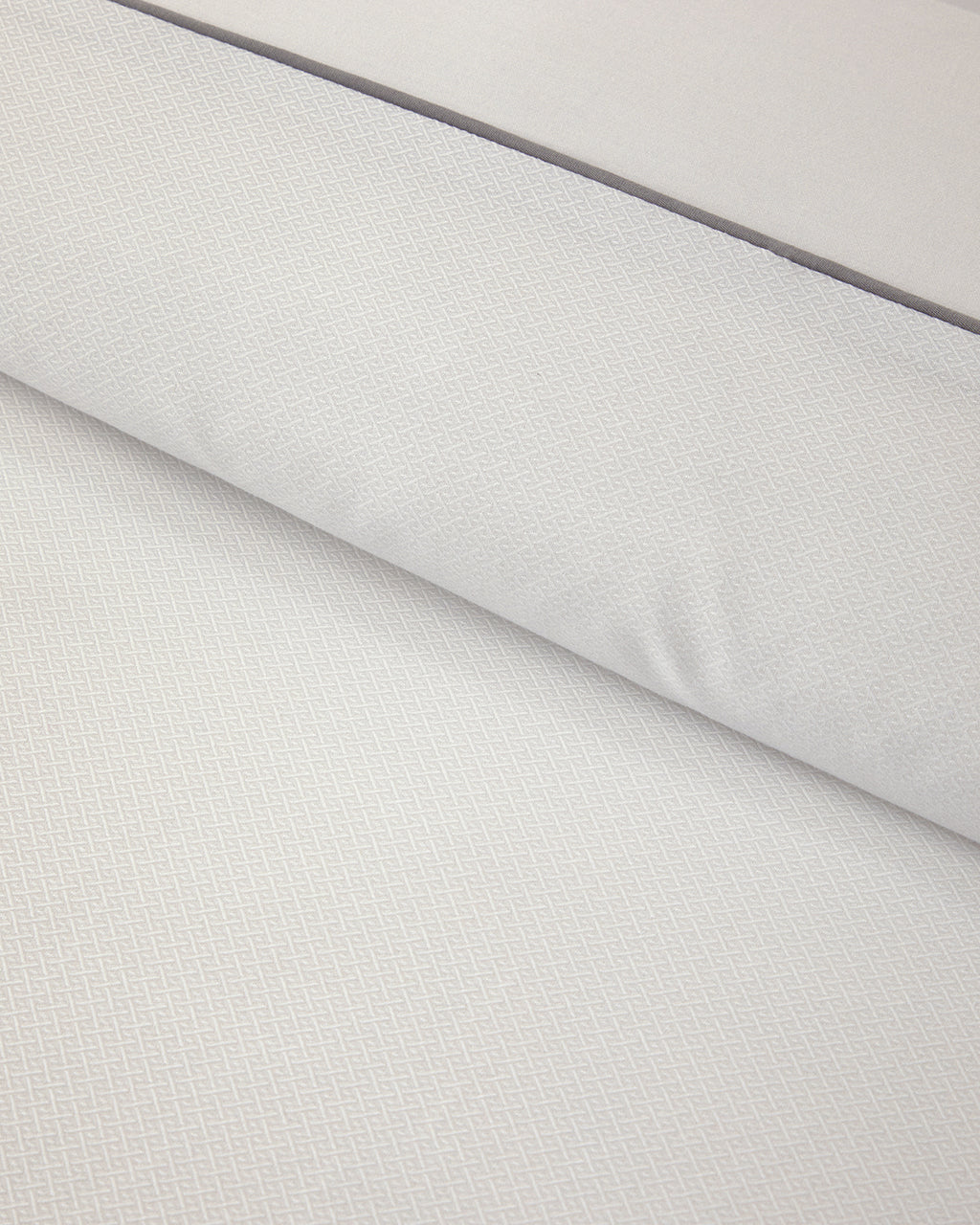 Kyle Cotton Piped Double Duvet Cover Set 200x220 cm White (view 3)