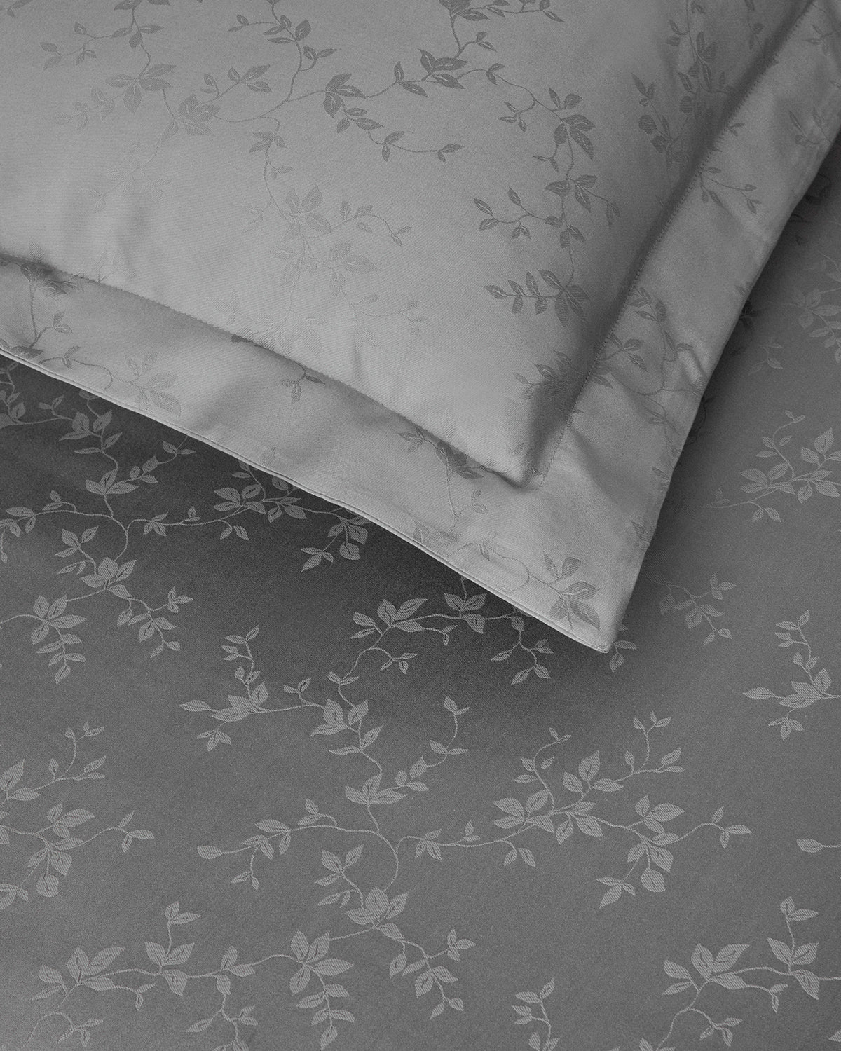 Taylor Lyocell Satin Double Size Duvet Cover Set 200x220 cm (view 8)