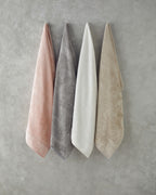 Leafy Bamboo Bath Towel 70x140 cm Pink (view 2)
