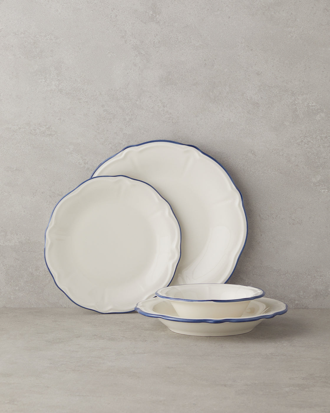 Porcelain Table Set 24 Pieces, 6 Servings Blue