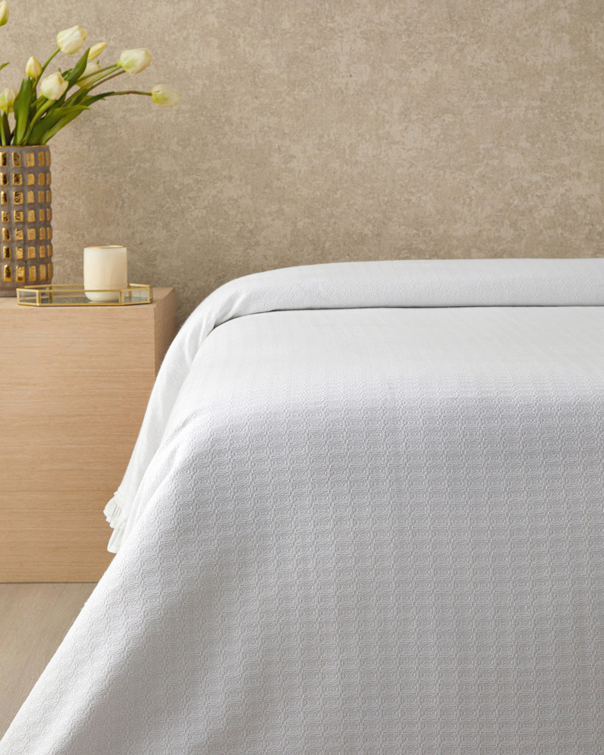 Cotton Double Ruffled Summer Blanket 200x220 cm White (view 2)