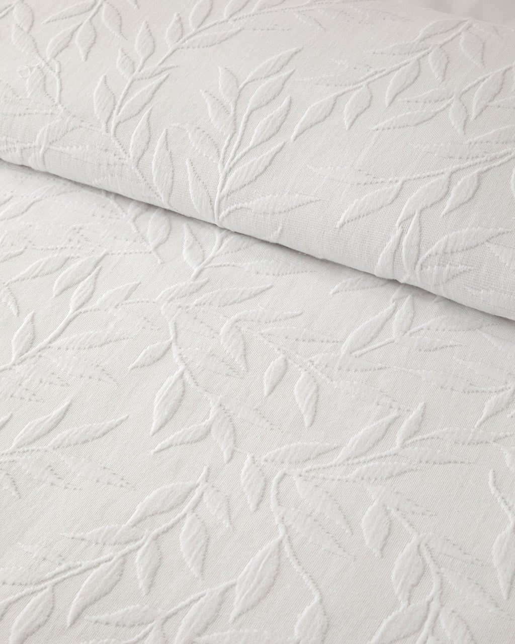 Alvin Cotton Ruffled Bed Spread Set (view 8)