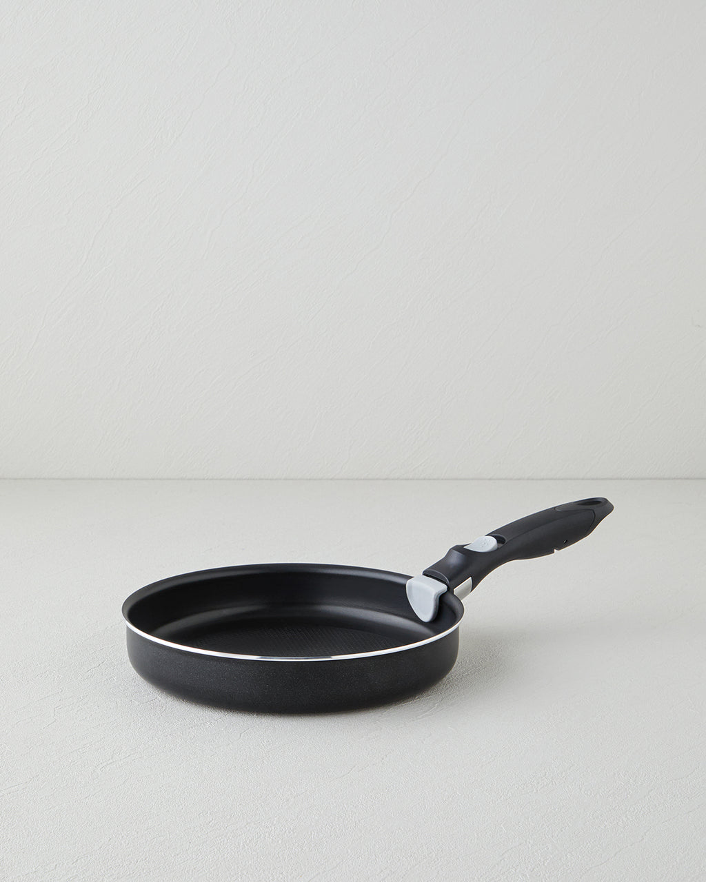 ClickEase Aluminum 5 Pieces Pot Set 20-24-26 Black (view 3)