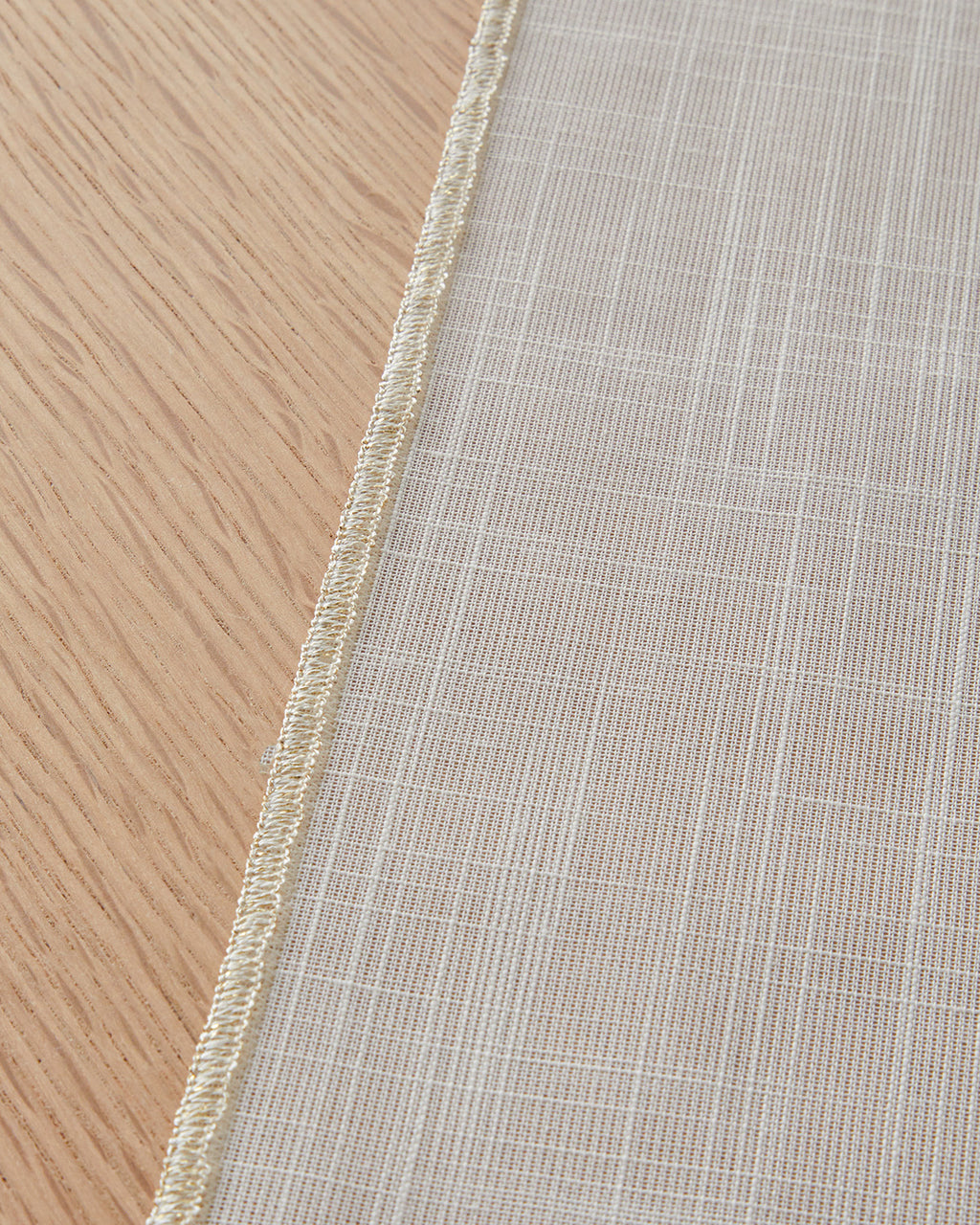 Lenore Polyester Runner 40x140 cm - Silver (view 2)