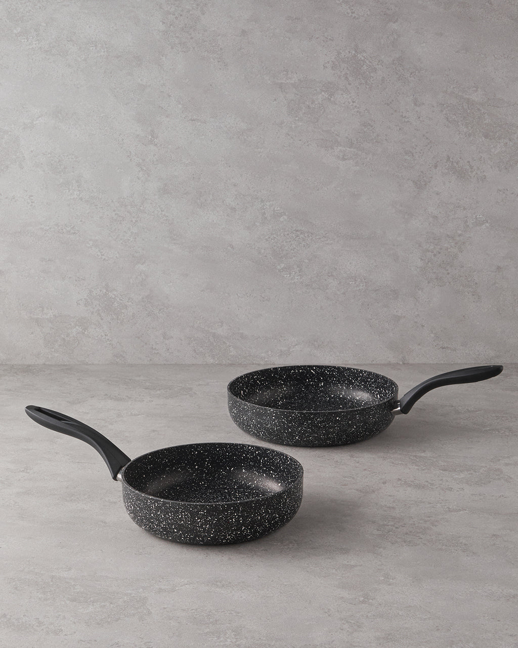 Granada Aluminum 2 Pieces Pan Set 24-28 cm Black