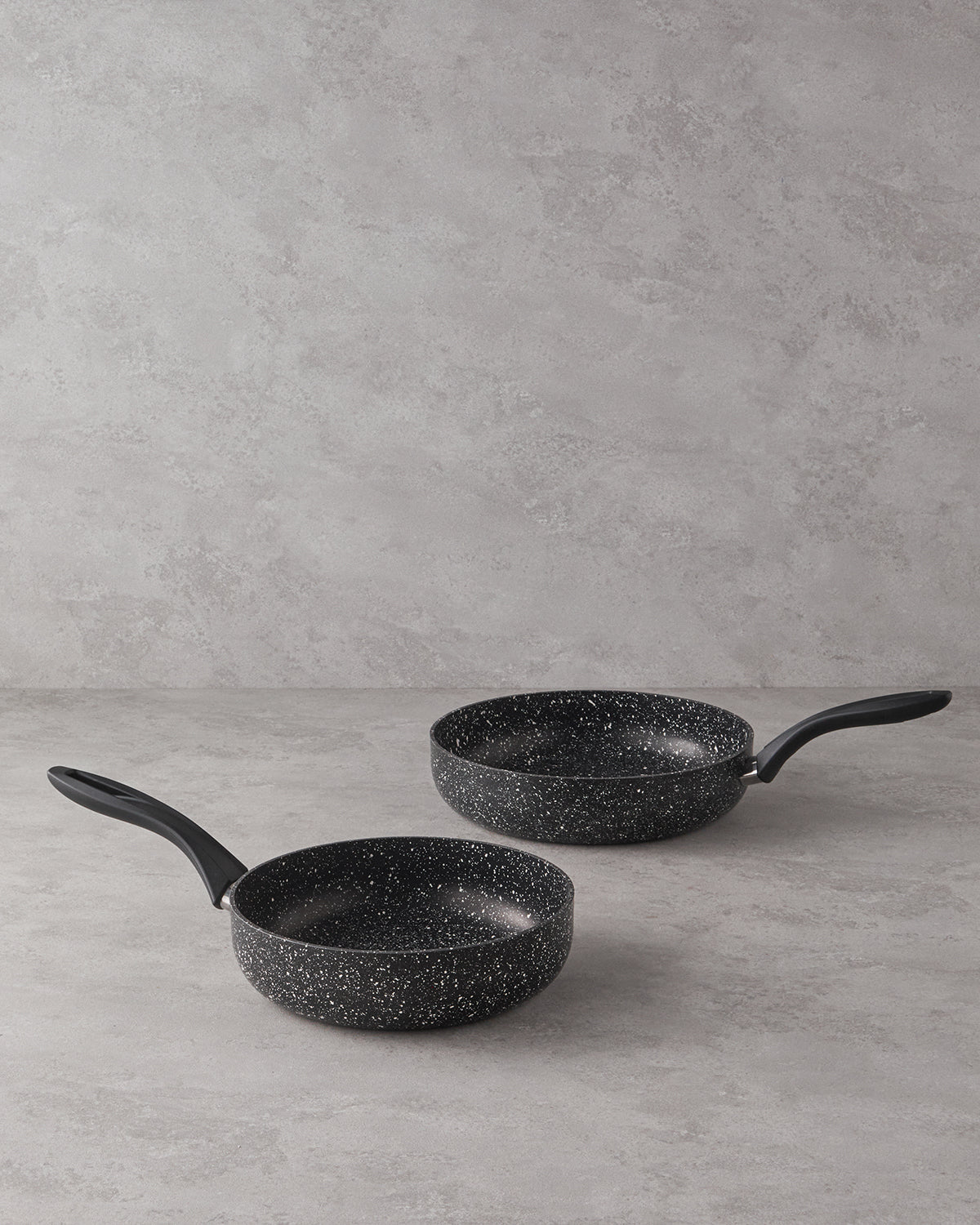 Granada Aluminum 2 Pieces Pan Set 24-28 cm Black