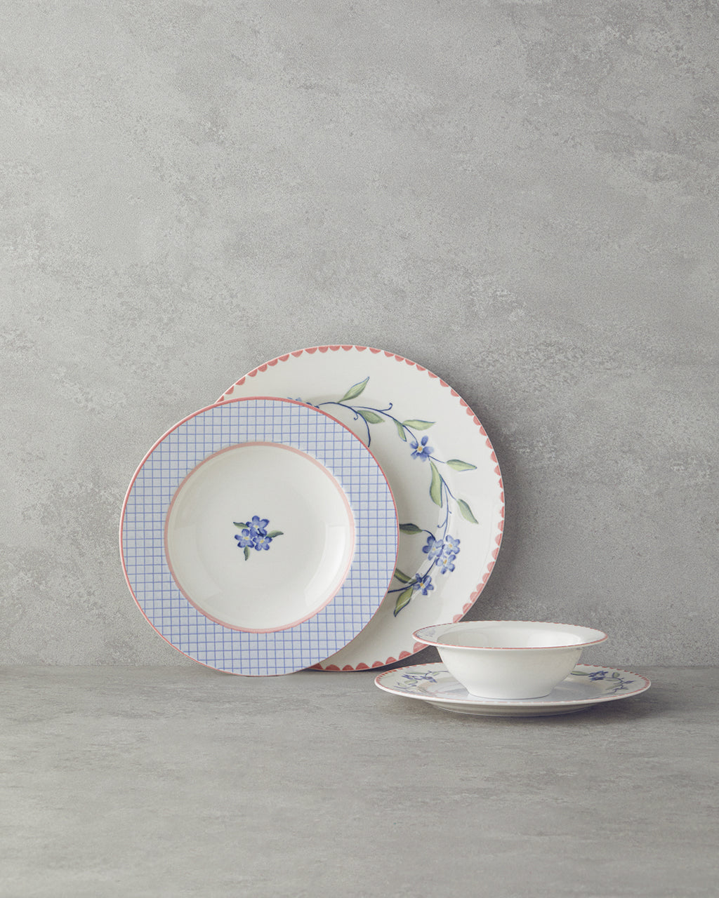 Dreamland Porcelain Table Set 24 Pieces, 6 Servings Pink - Blue