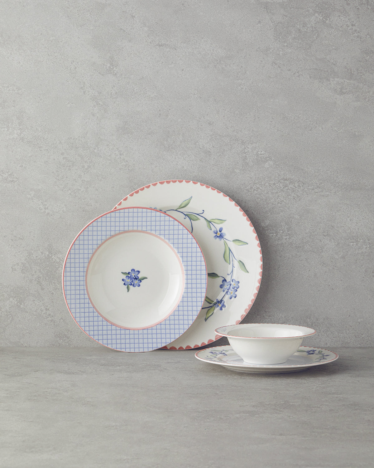 Dreamland Porcelain Table Set 24 Pieces, 6 Servings Pink - Blue