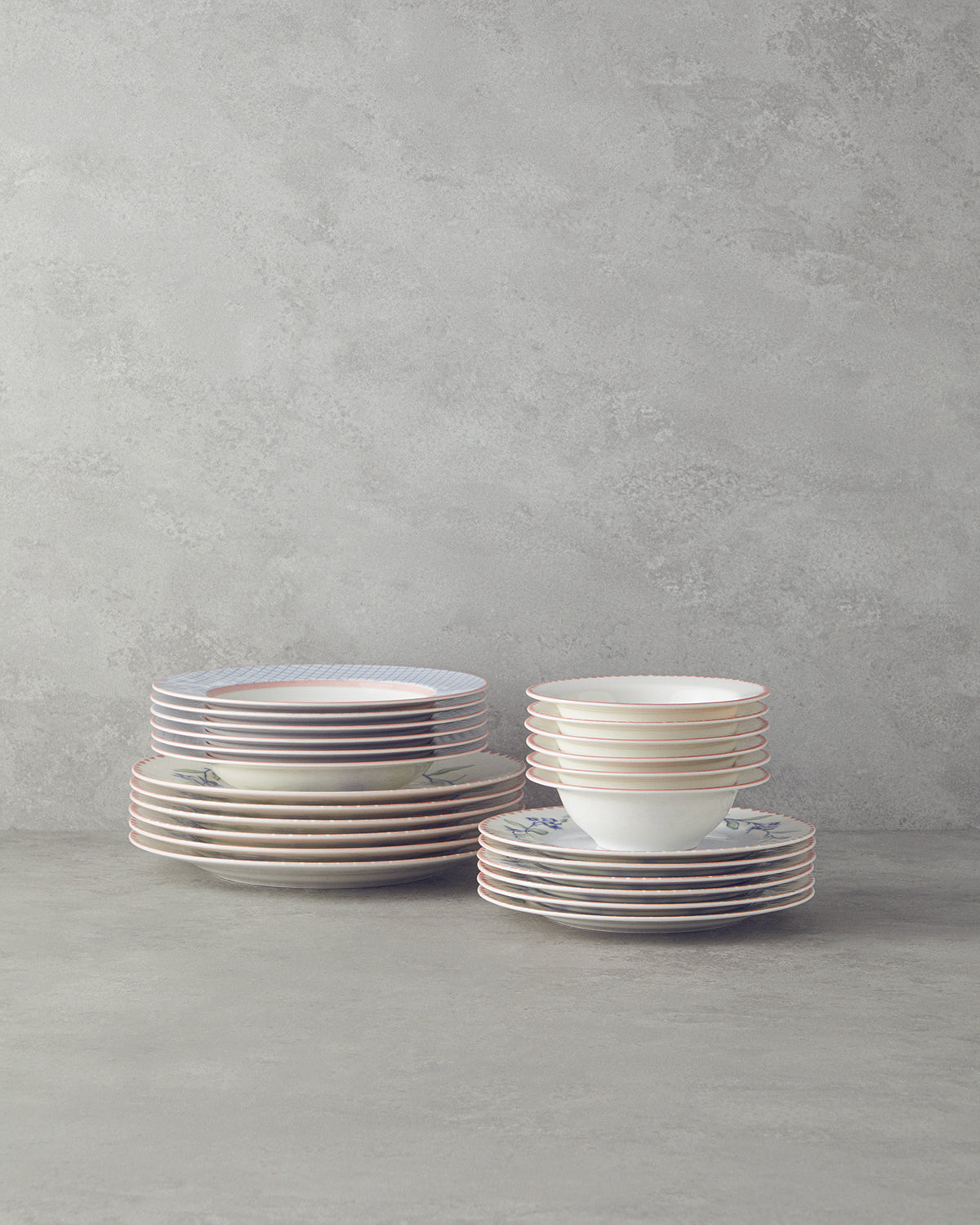 Dreamland Porcelain Table Set 24 Pieces, 6 Servings Pink - Blue (view 3)