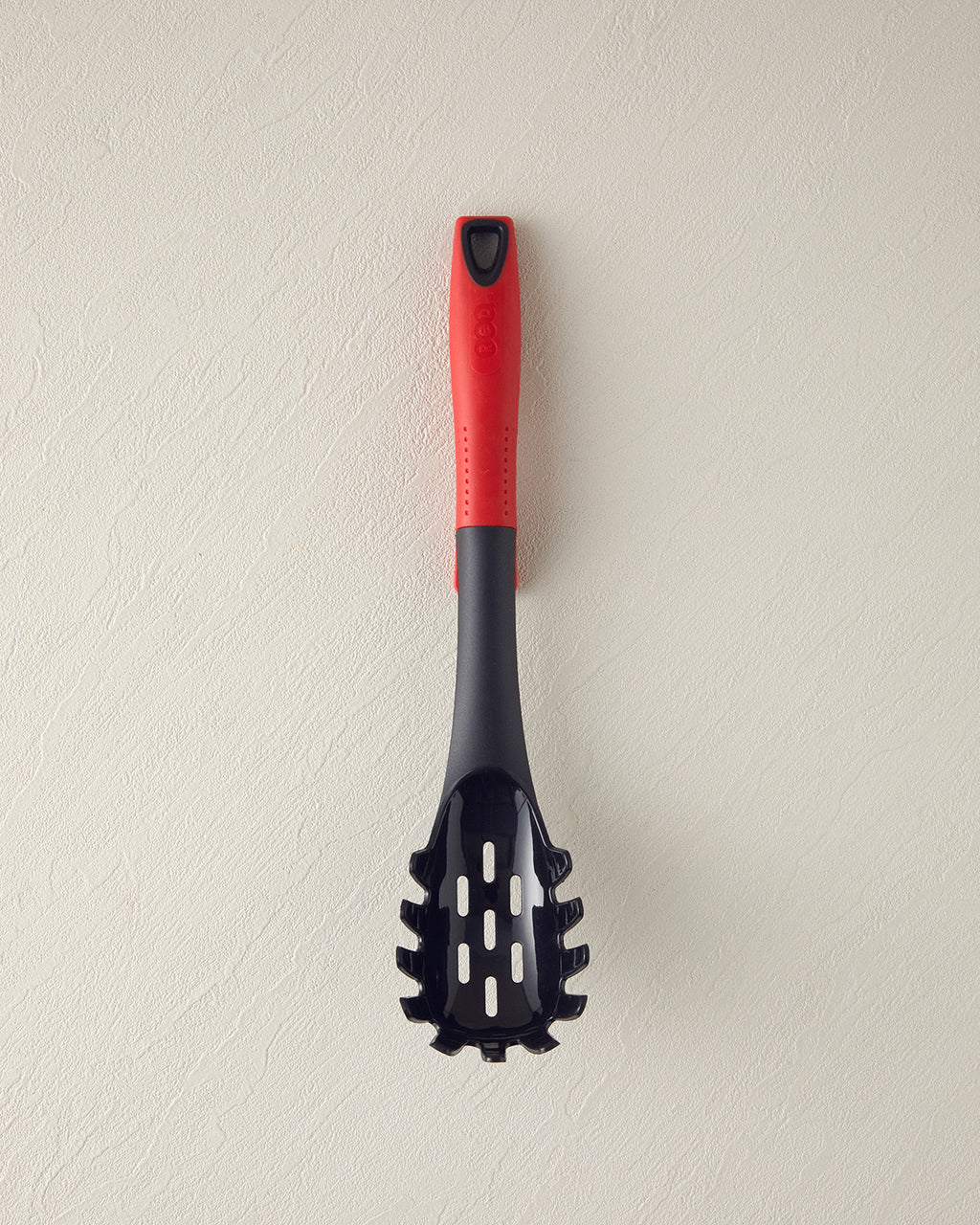 Amara Plastic Spaghetti Ladle 32 cm Red
