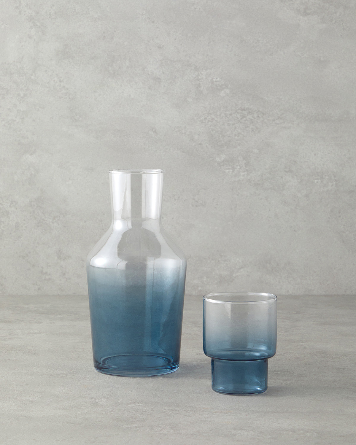 Glass Bedside Jug 1150 ml Anthracite (view 2)