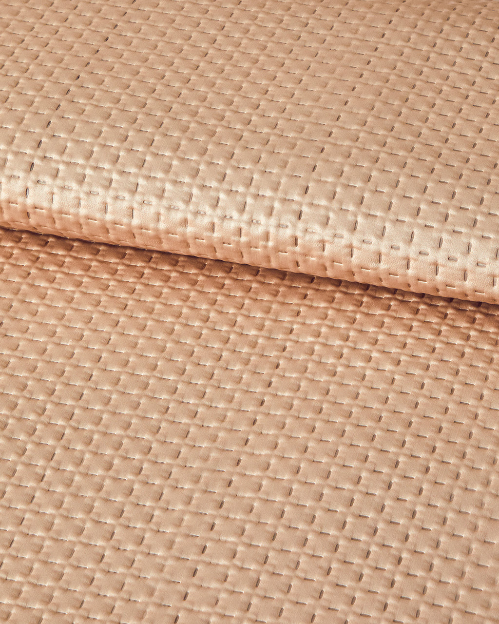 Sisilla Satin Bed Spread Set (view 7)