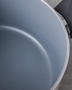 Pot (view 4)