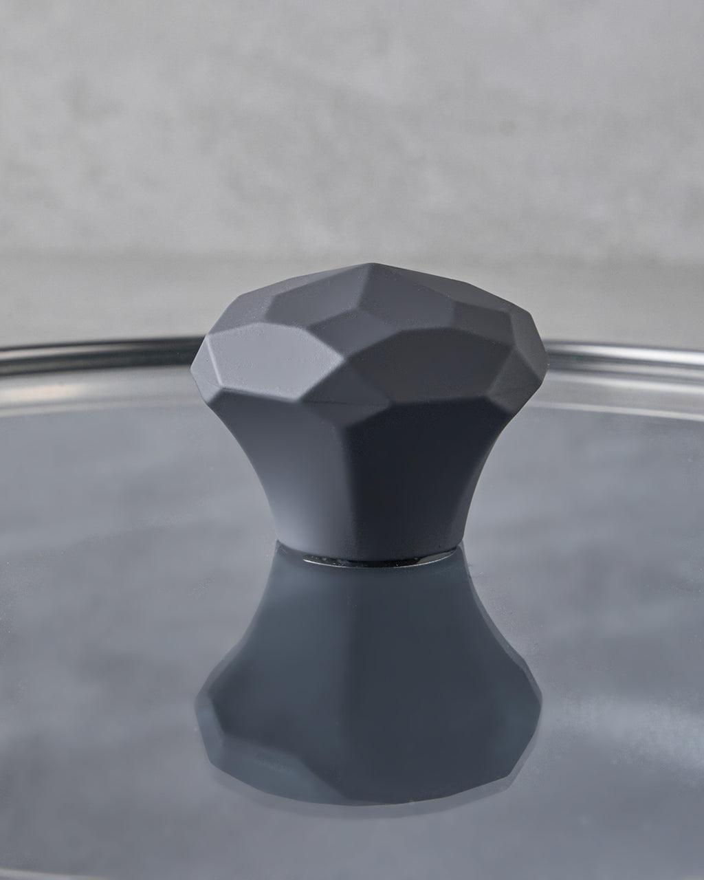 Pot (view 12)