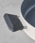 Pot (view 17)
