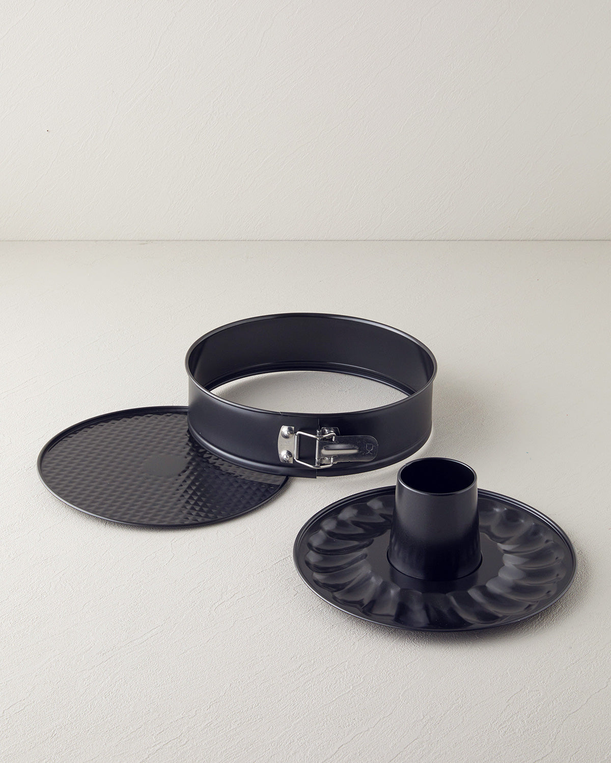 Patisserie Carbon Steel Classical 4 pcs Cake Mold 25x26x26x28 cm Black (view 4)