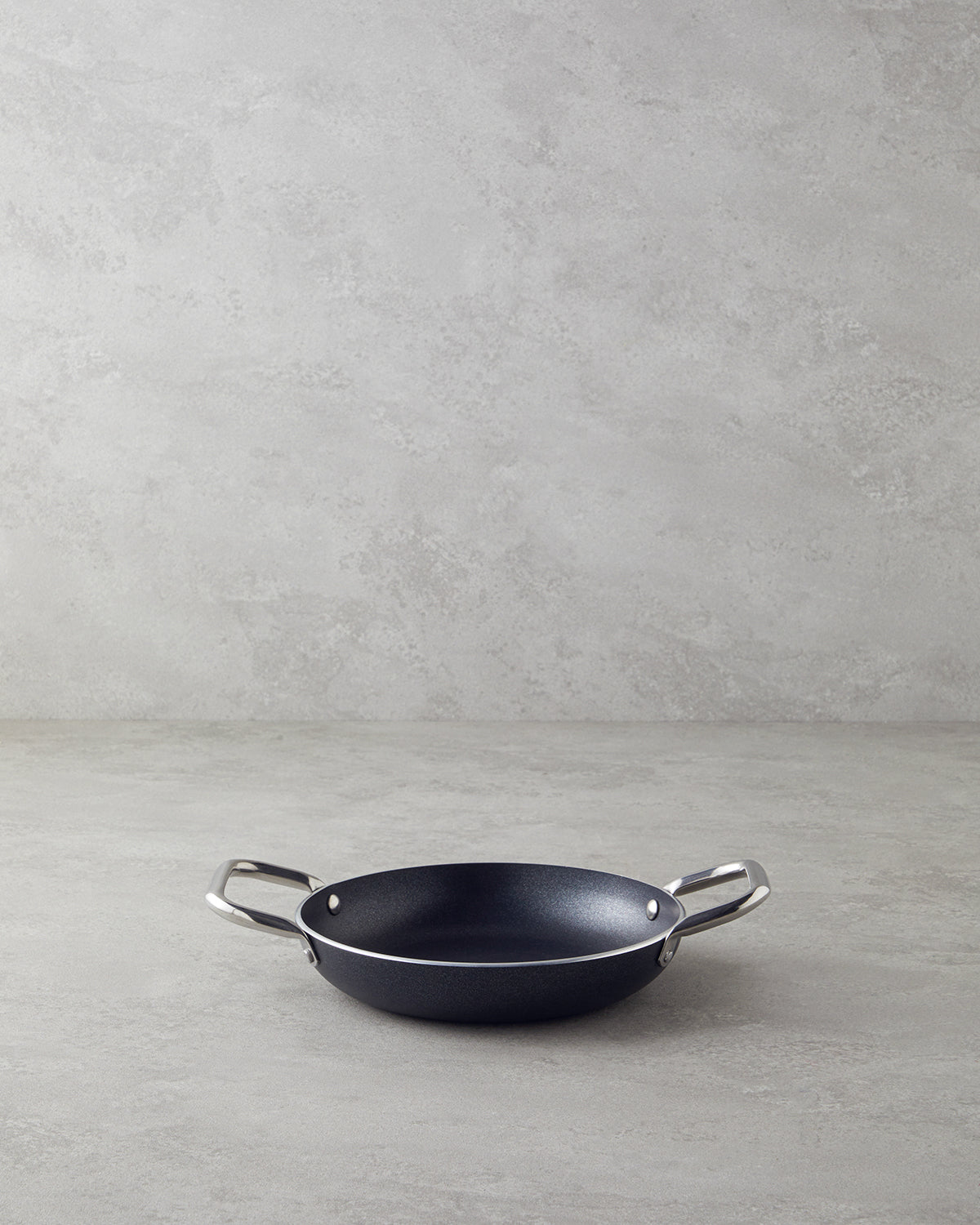 Horeca Aluminum Omelet Pan Black - 20 cm