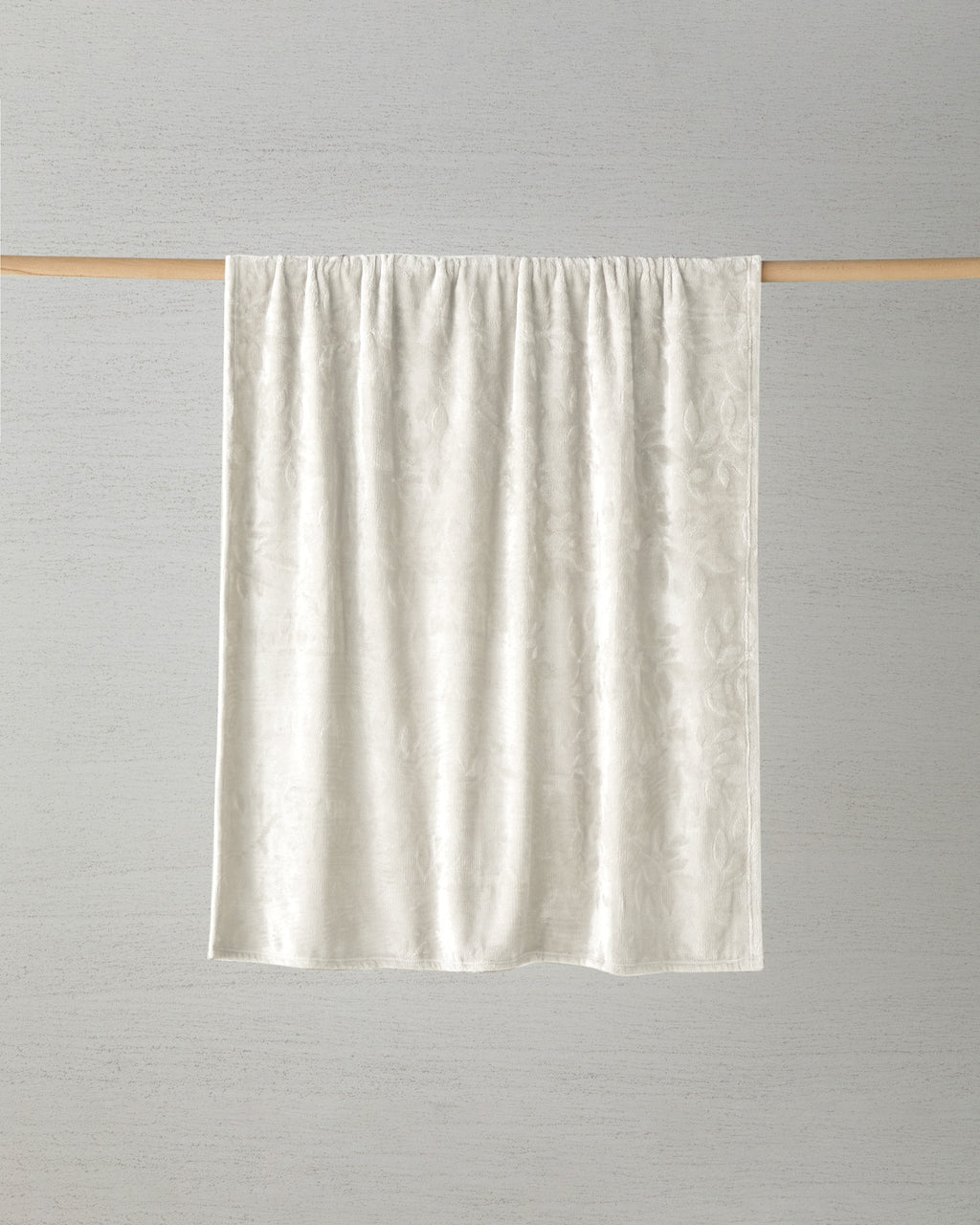 Ramona Jacquard Supersoft TV Blanket 120x160 cm - Cream