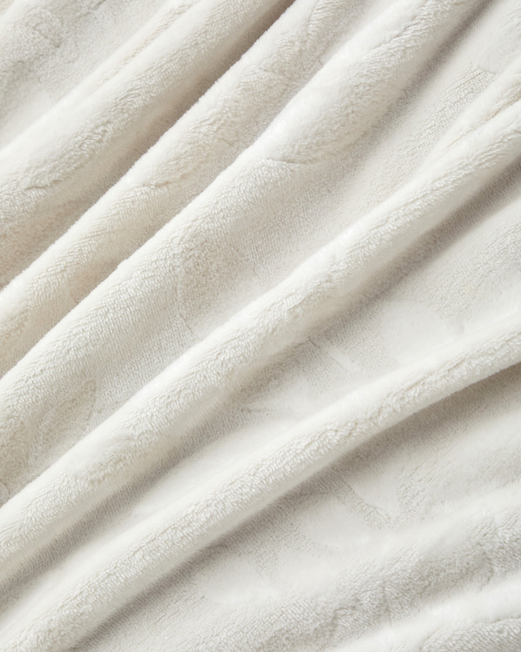 Ramona Jacquard Supersoft TV Blanket 120x160 cm - Beige (view 3)