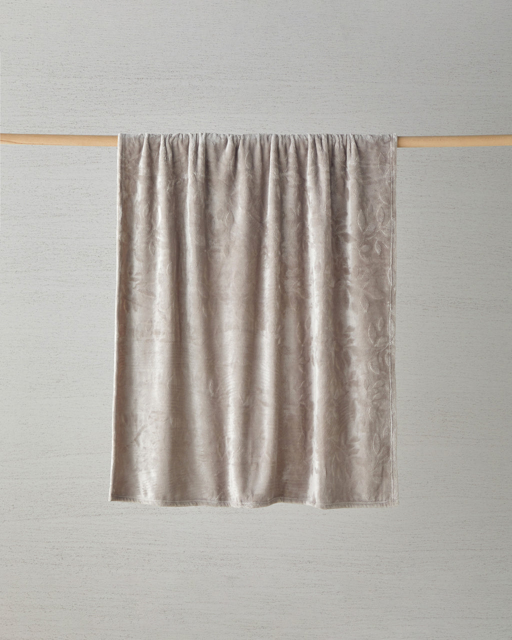 Ramona Jacquard Supersoft TV Blanket 120x160 cm (view 7)
