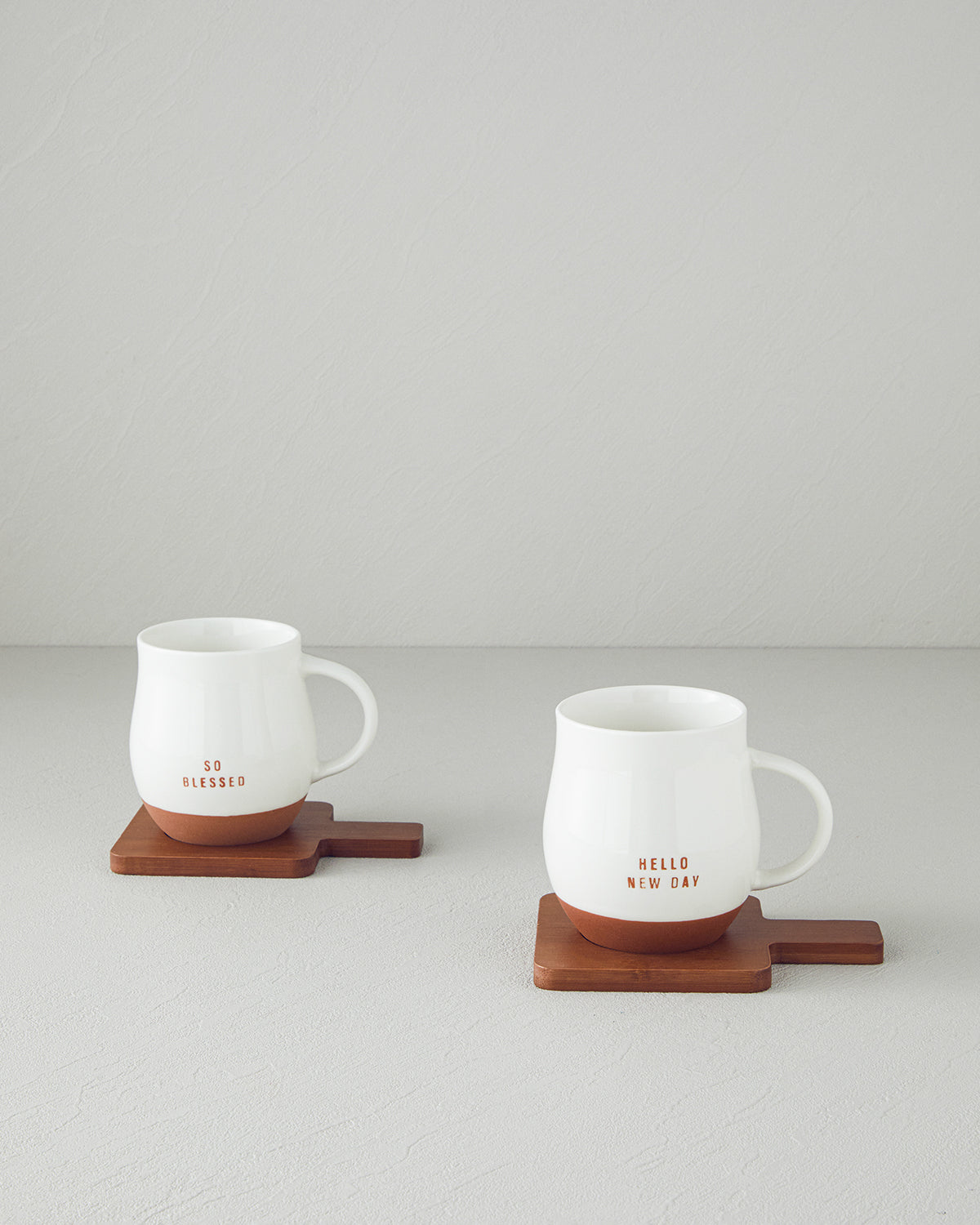 New Bone China with Coaster Mug 450 ml White (view 4)