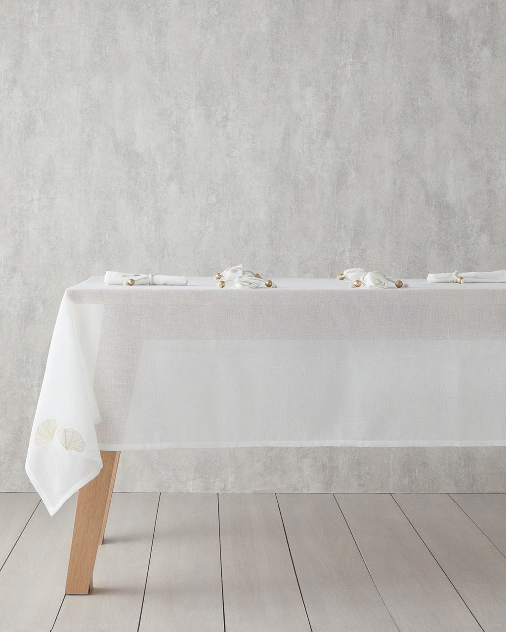 Gingko Polyester with 6 Napkins Table Cloth 150x200 cm Cream-Gold