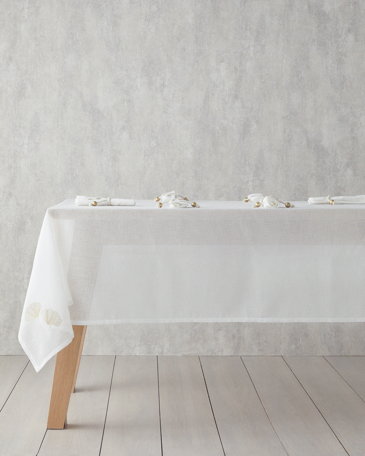 Gingko Polyester with 6 Napkins Table Cloth 150x200 cm Cream-Gold