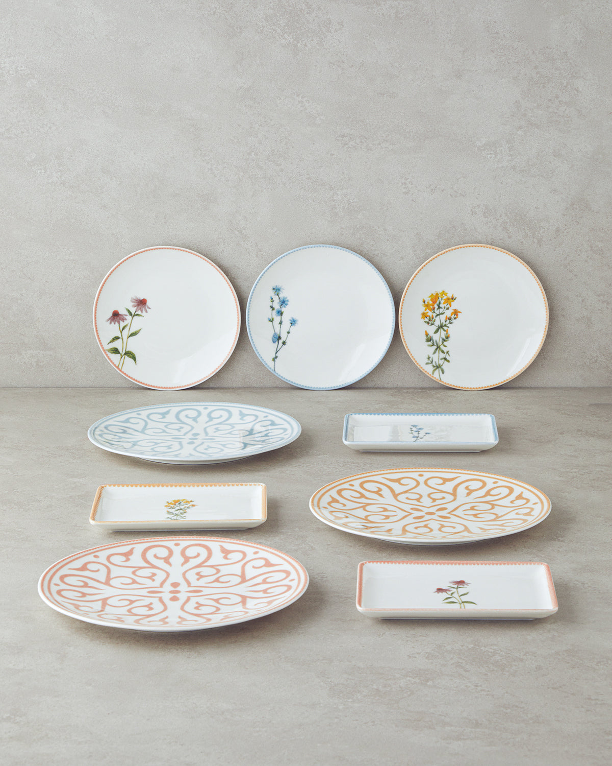 Porcelain Breakfast and Serving Set 18 Pieces, 6 Servings Colored (view 2)