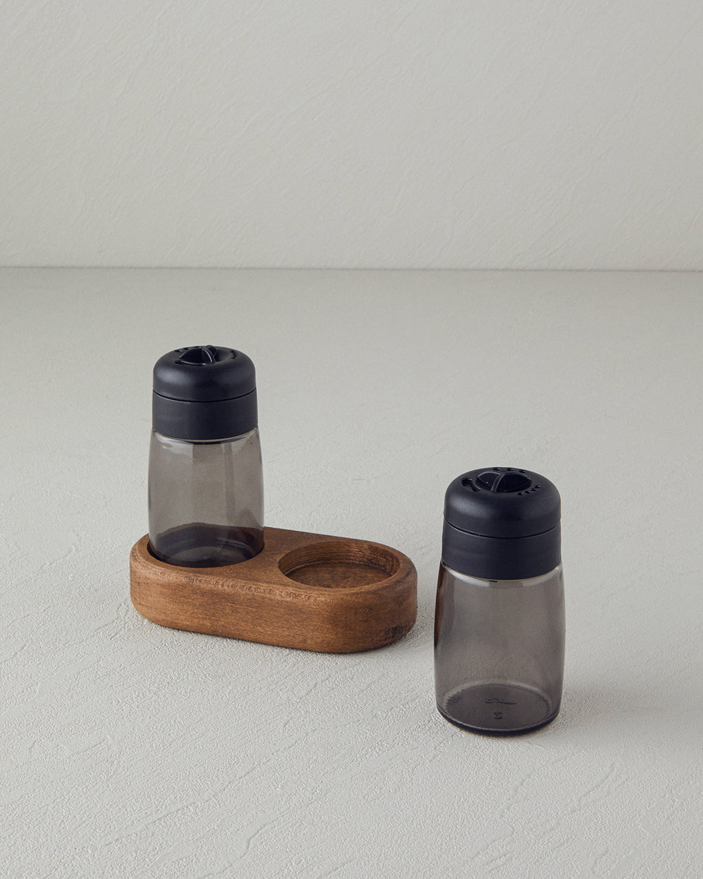 Saly Glass 2 pcs Salt and Pepper Shaker 100 ml Anthracite (view 2)