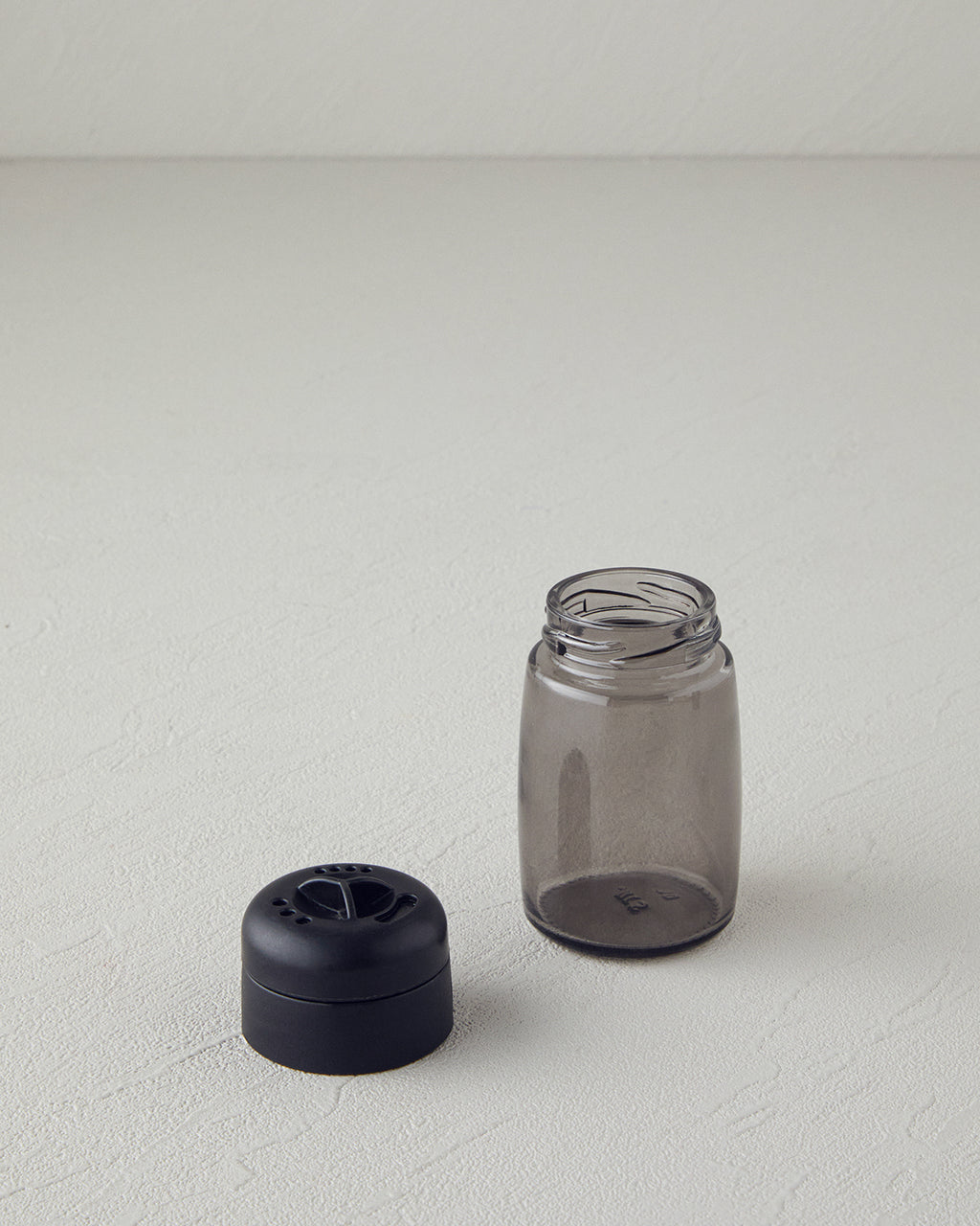 Saly Glass 2 pcs Salt and Pepper Shaker 100 ml Anthracite (view 3)