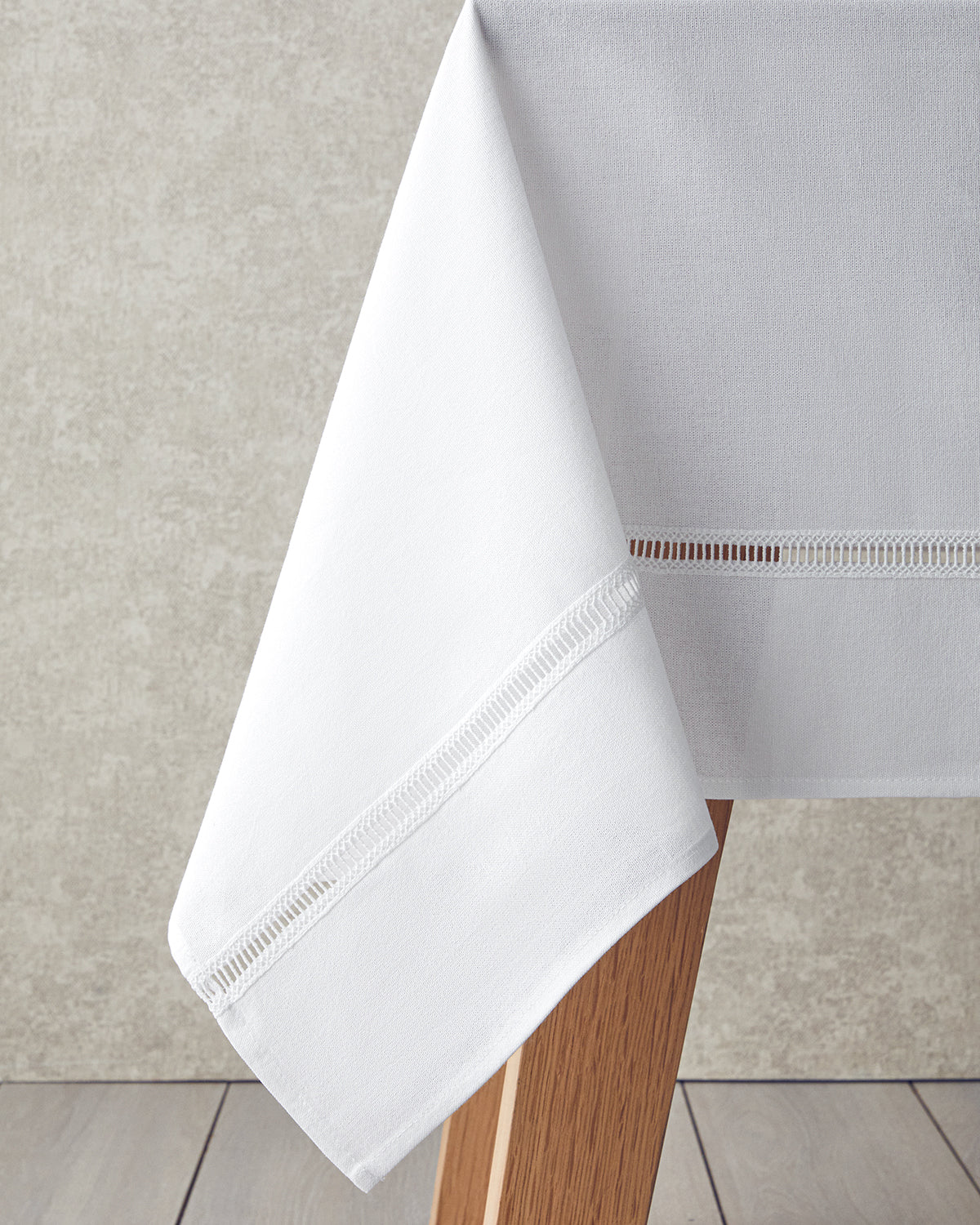 Sarita Cotton Table Cloth 150x200 cm White (view 2)