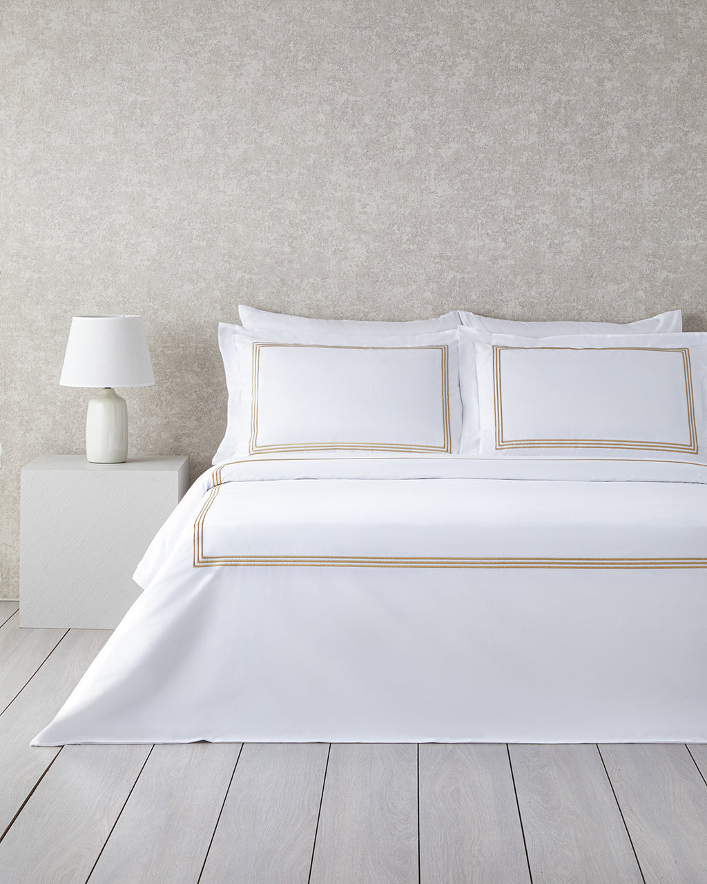 Modern Frame Embroidery Percale Super King Duvet Cover Set (view 7)
