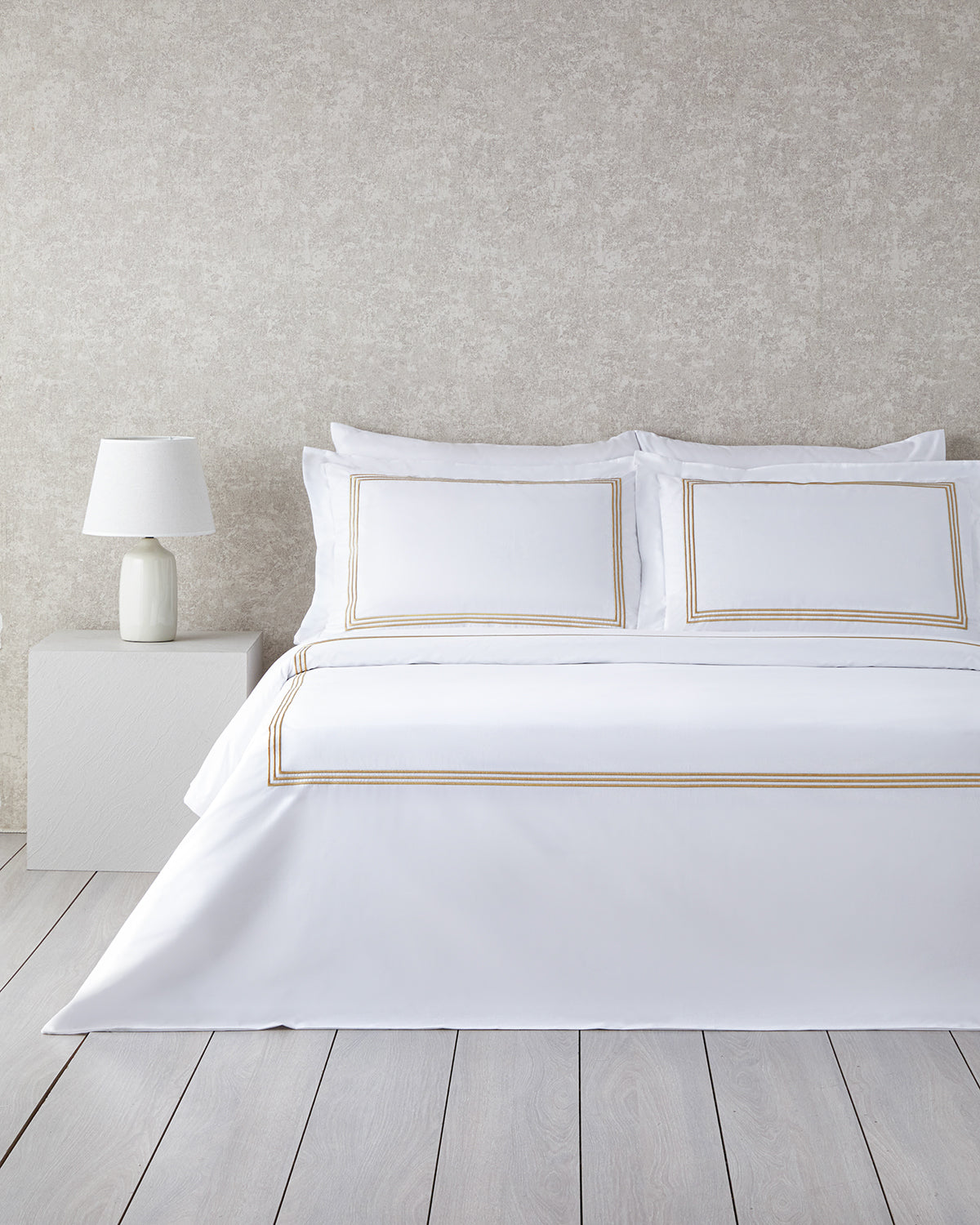 Modern Frame Embroidery Percale Super King Duvet Cover Set (view 7)