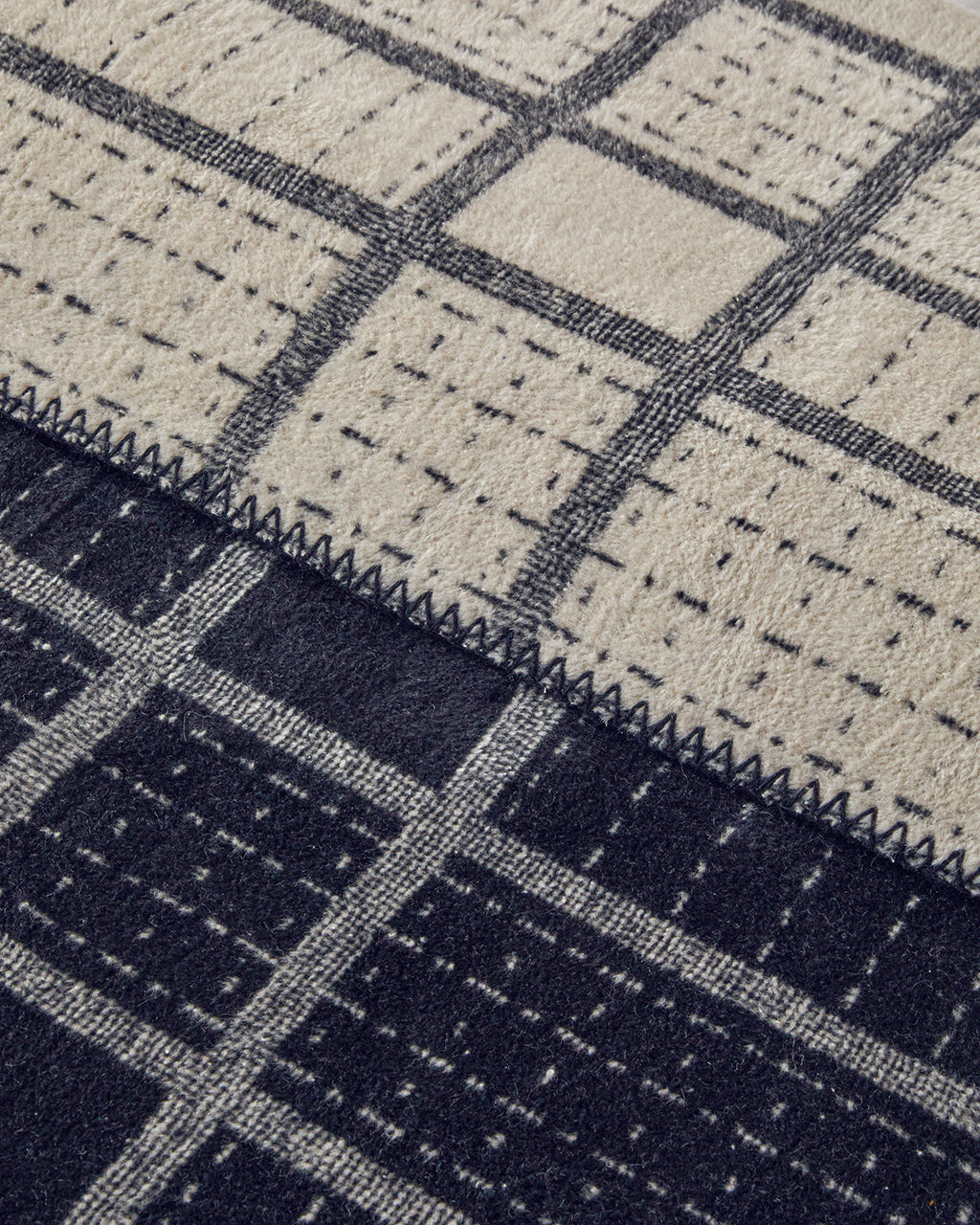 Intense Stripe Cotton Double Size Blanket 200x220 cm Black (view 3)