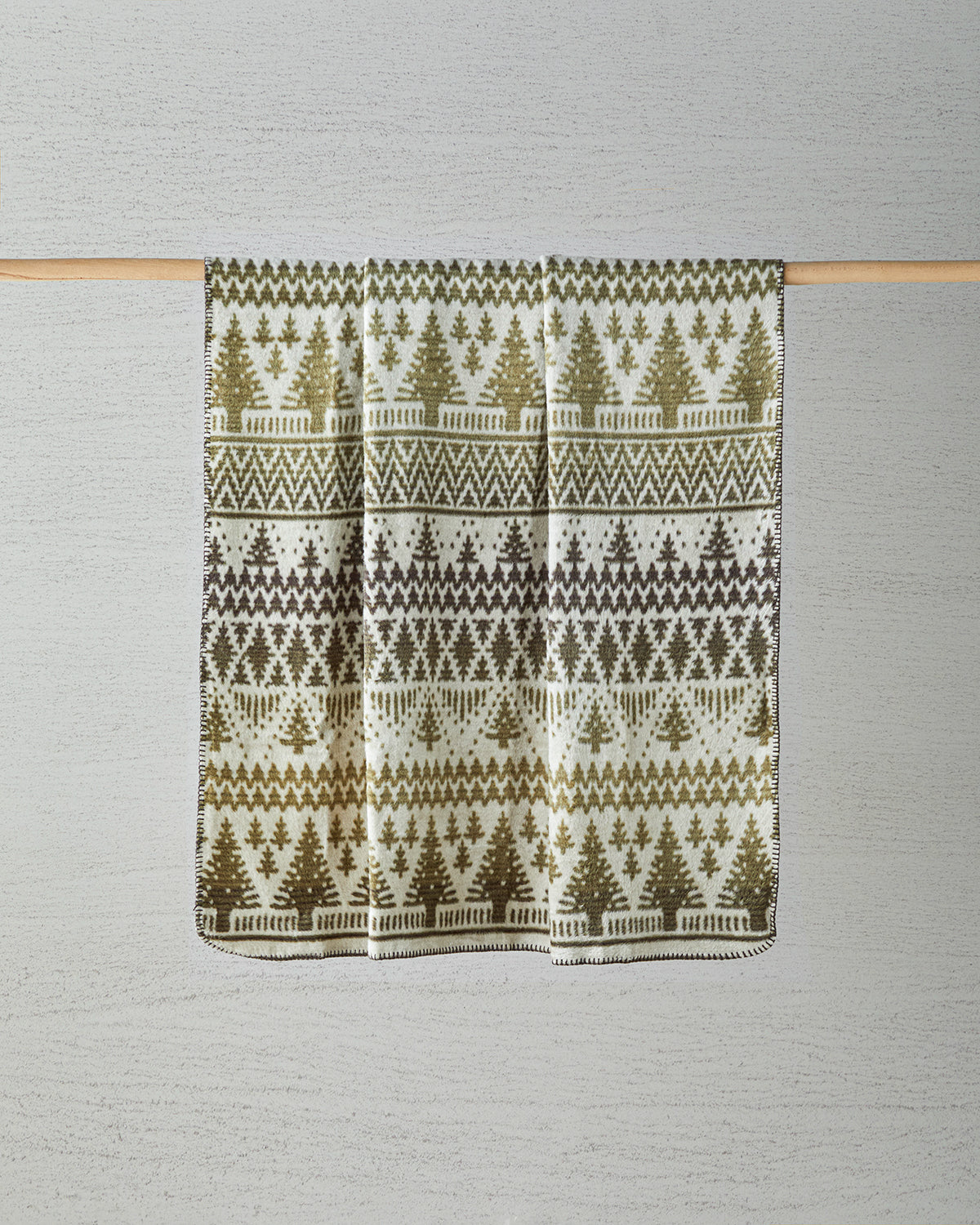 Noble Pine Acrylic TV Blanket 130x170 cm Green