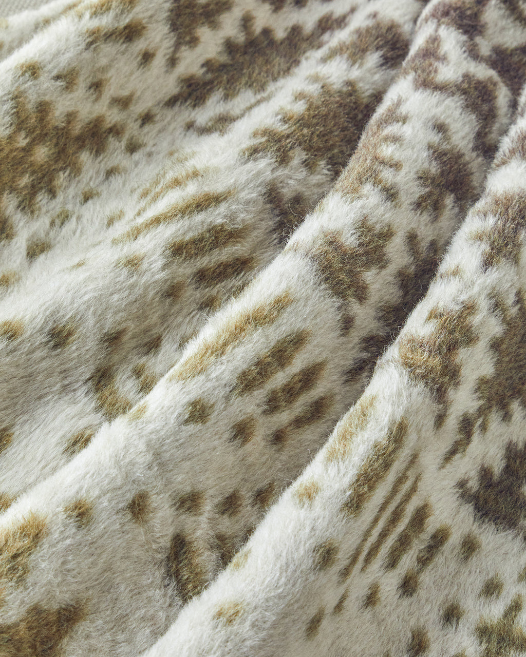 Noble Pine Acrylic TV Blanket 130x170 cm Green (view 3)