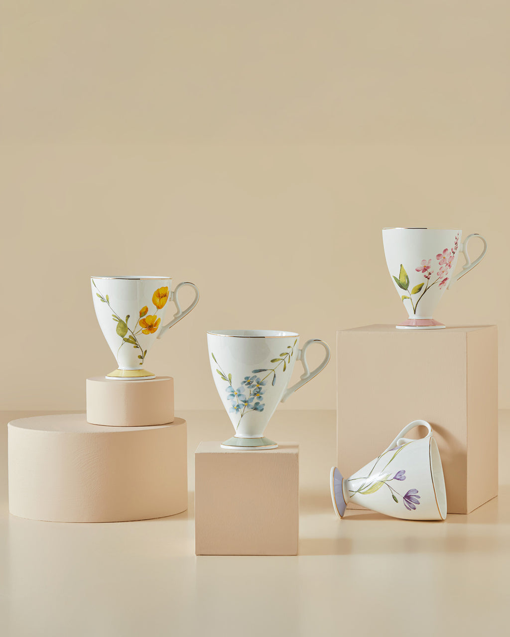 Valentina New Bone China Mug 300 ml (view 12)