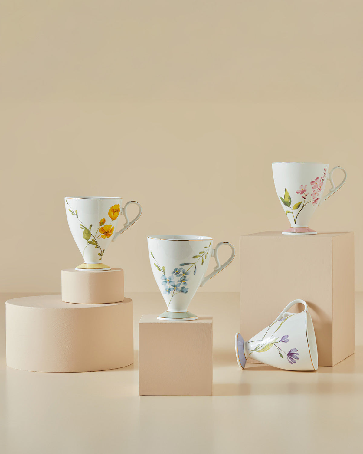 Valentina New Bone China Mug 300 ml (view 12)