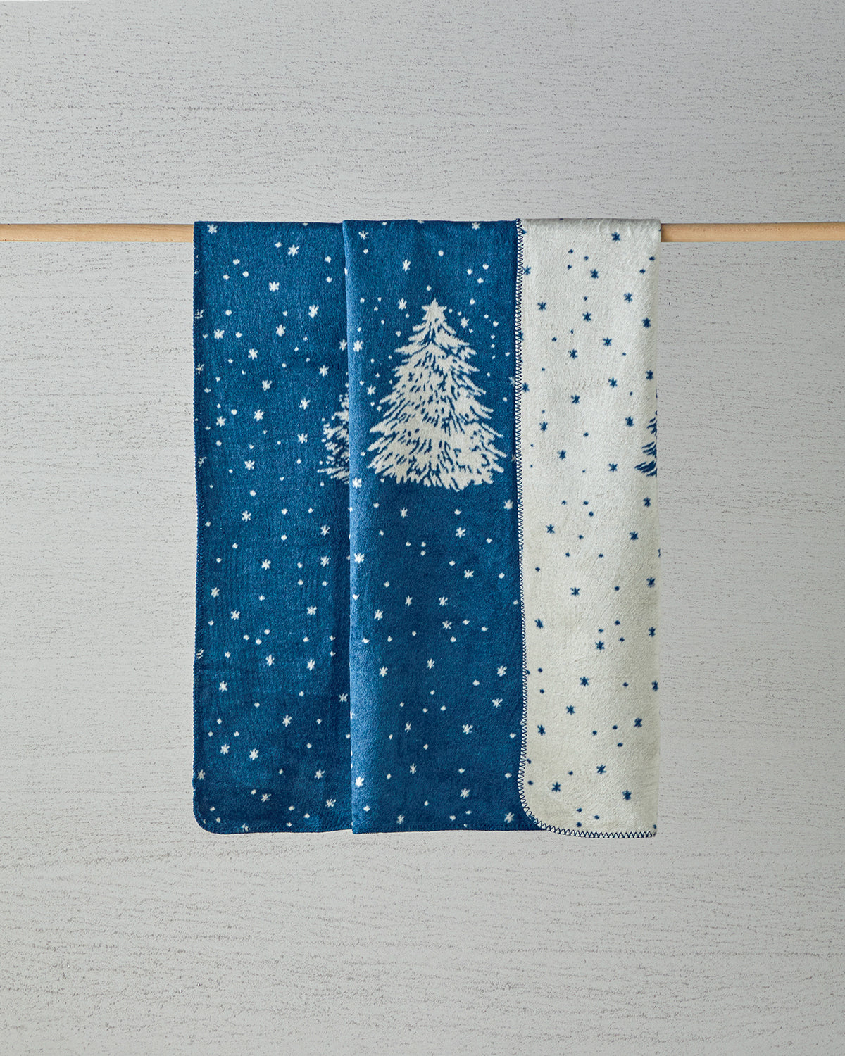 Pine Trees Acrylic TV Blanket 130x170 cm Petrol Blue