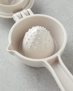 Colessa Plastic Lemon Squeezer 21 cm (view 3)