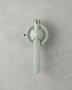 Colessa Plastic Lemon Squeezer 21 cm (view 4)