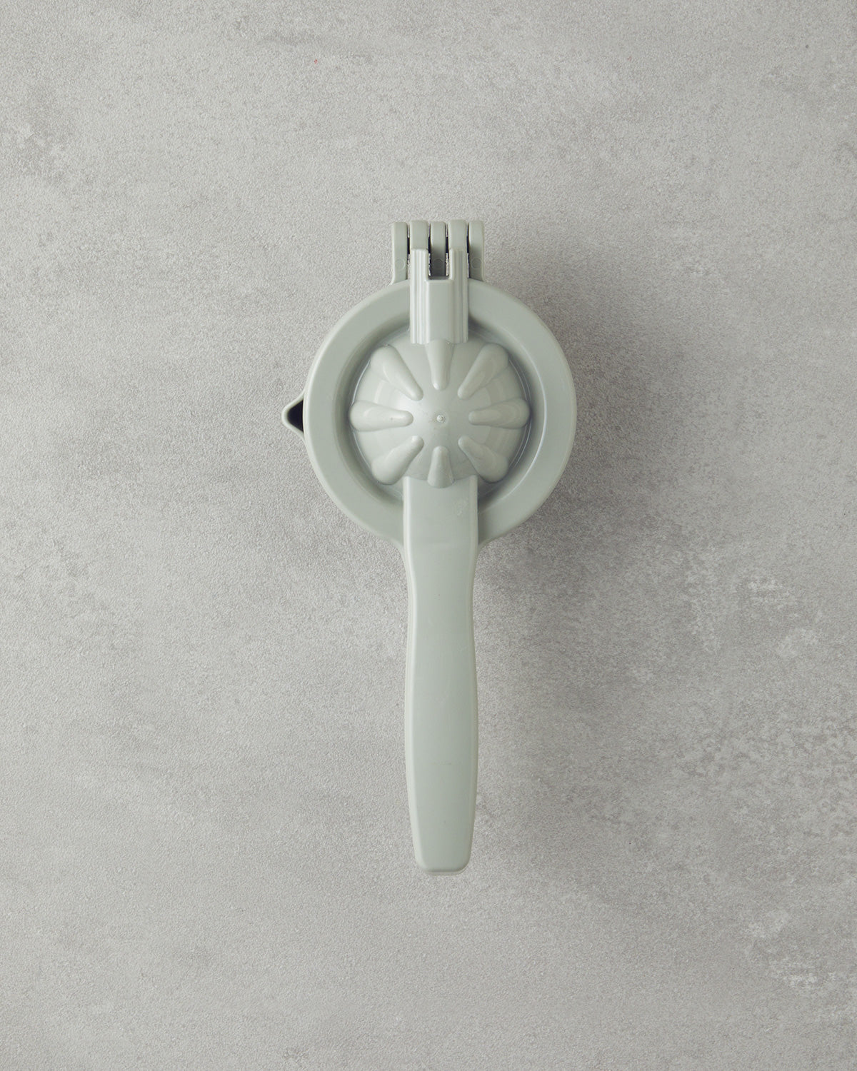 Colessa Plastic Lemon Squeezer 21 cm (view 4)