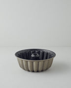 Cast Aluminum Cake Mold 25 cm Gold-Silver