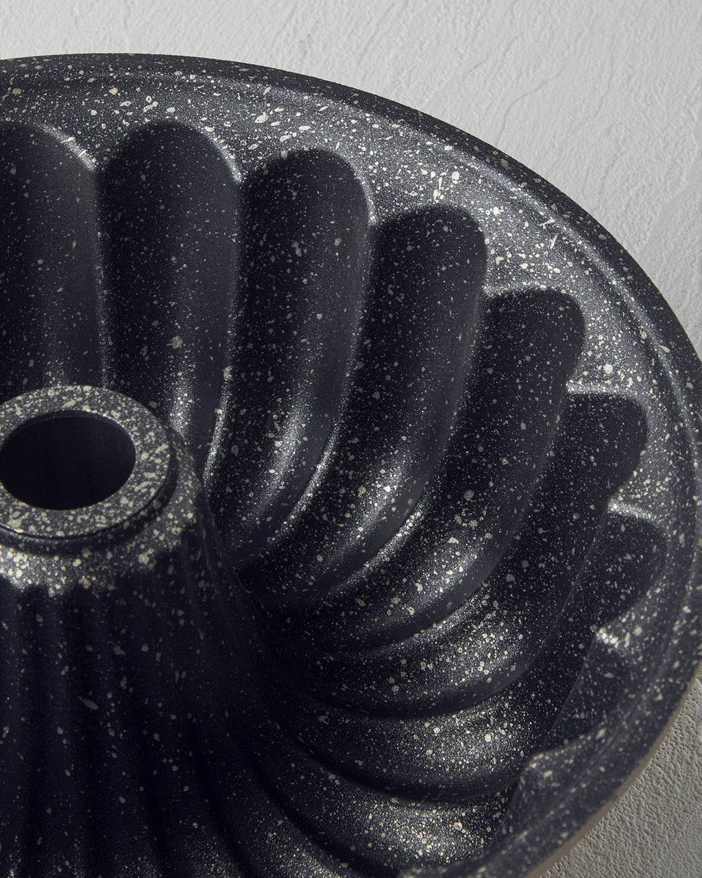Cast Aluminum Cake Mold 25 cm Gold-Silver (view 3)