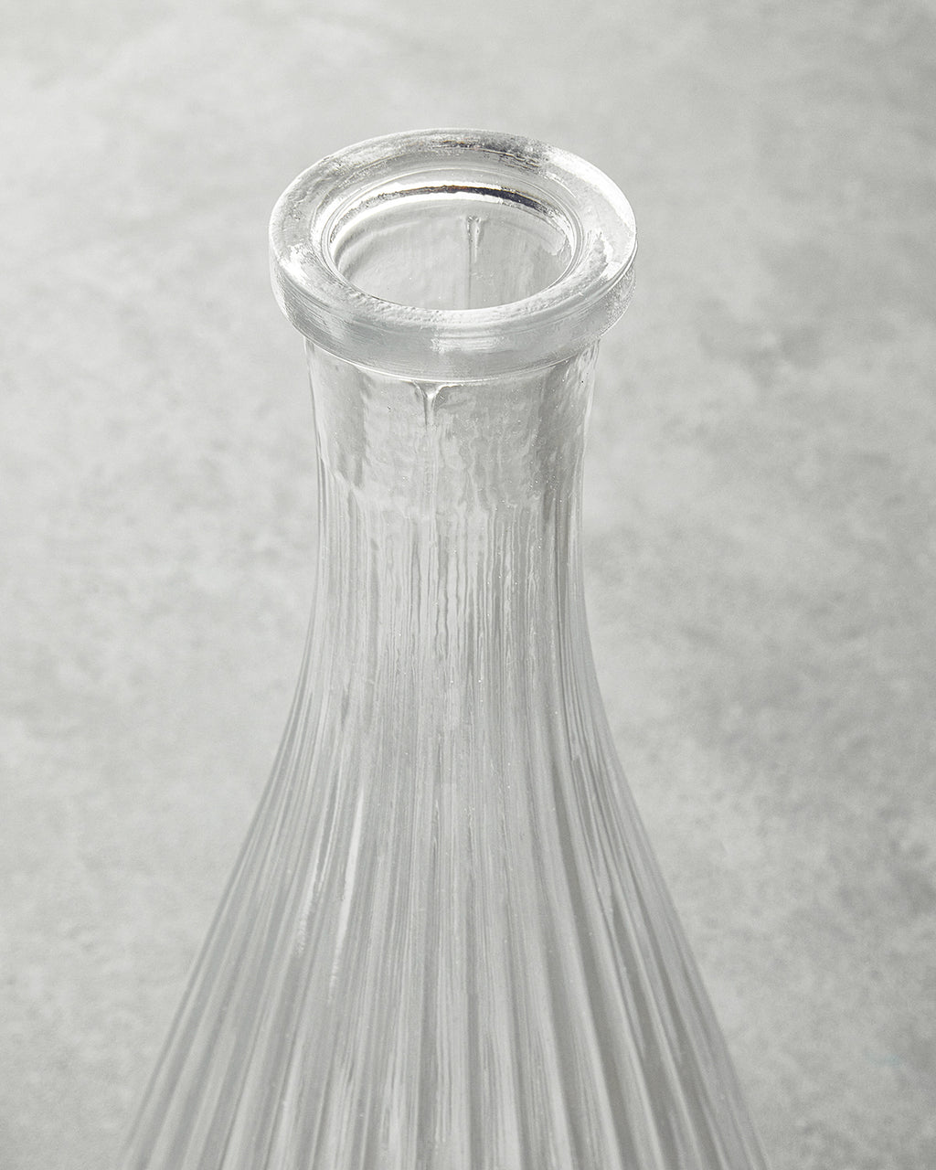 Serene Glass Decanter 1150 ml Transparent (view 3)